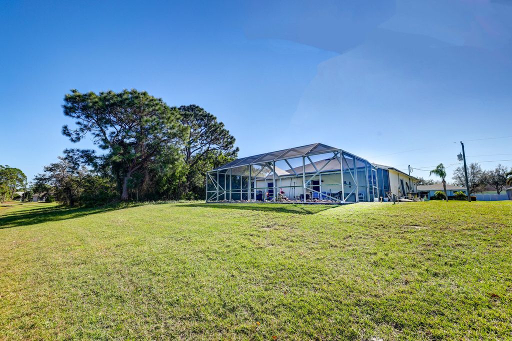 Photo of 467 SW Copperfield Avenue, Port Saint Lucie, FL 34953 (MLS # R10955737)