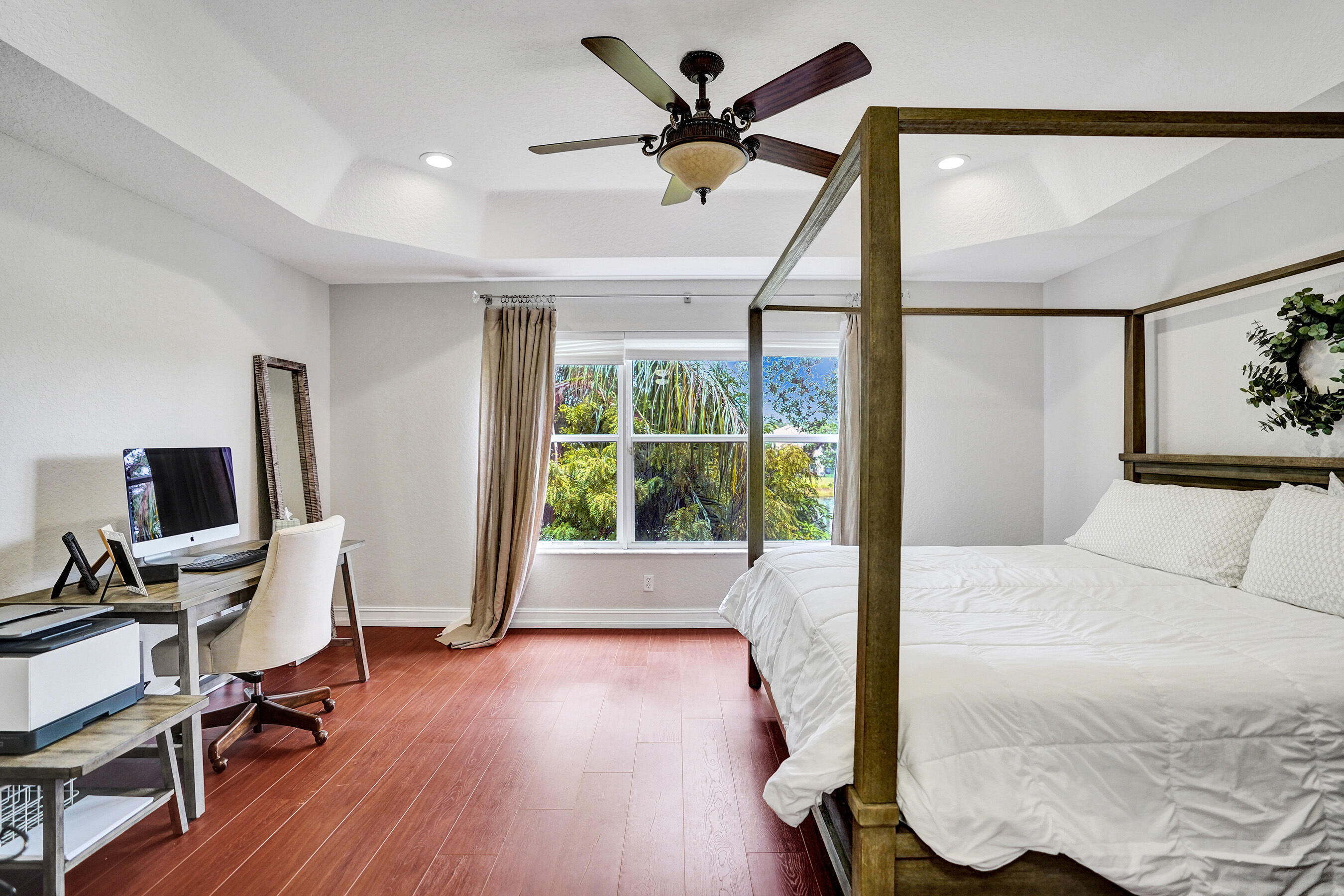 CANYON ISLES 1 - Residential Lease