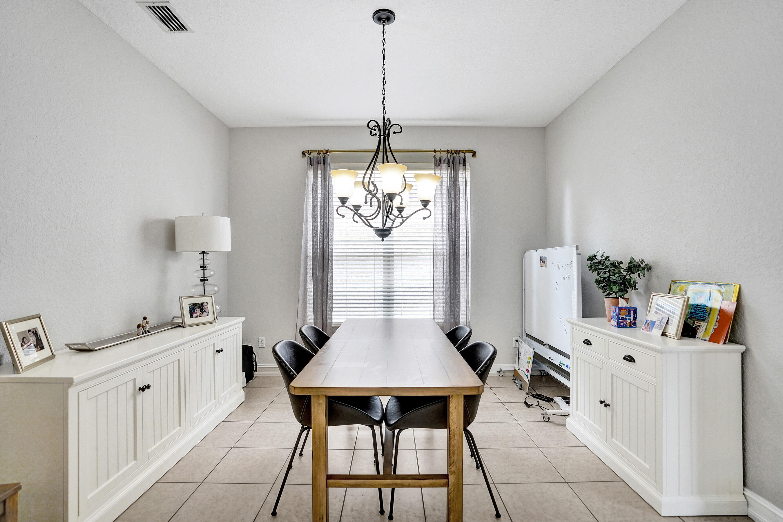 CANYON ISLES 1 - Residential Lease