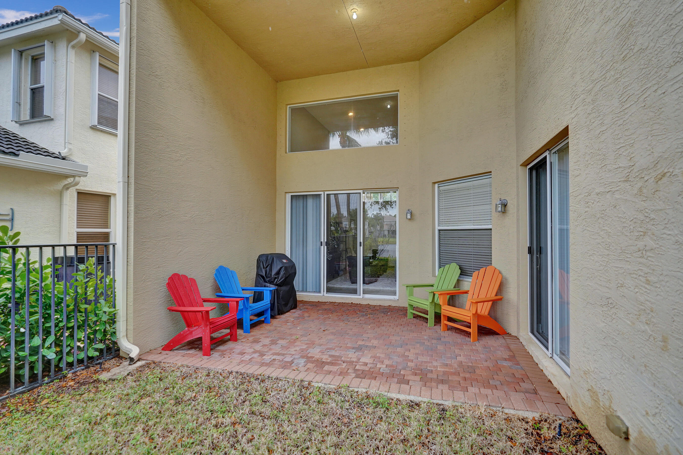 CANYON ISLES 1 - Residential Lease