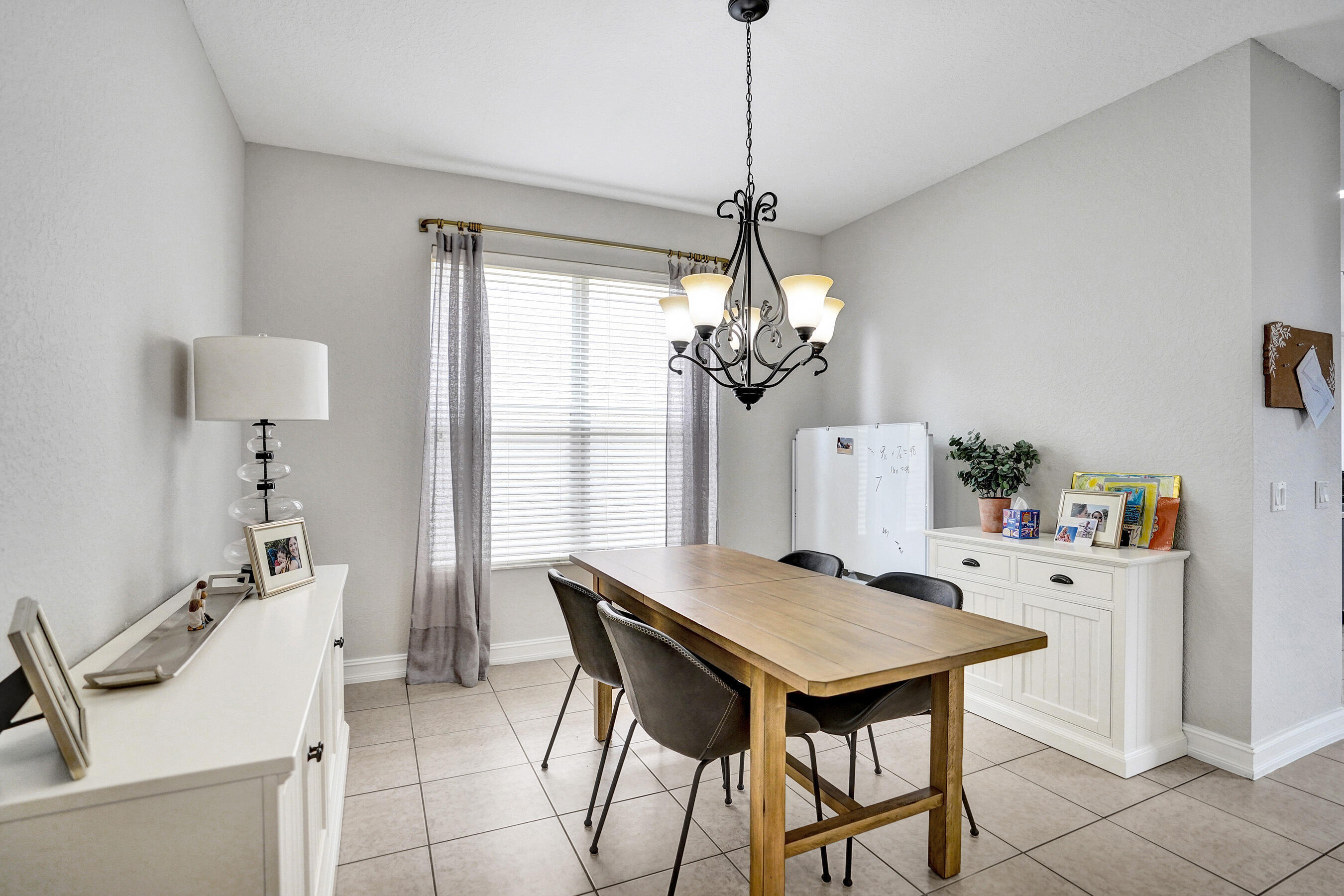 CANYON ISLES 1 - Residential Lease