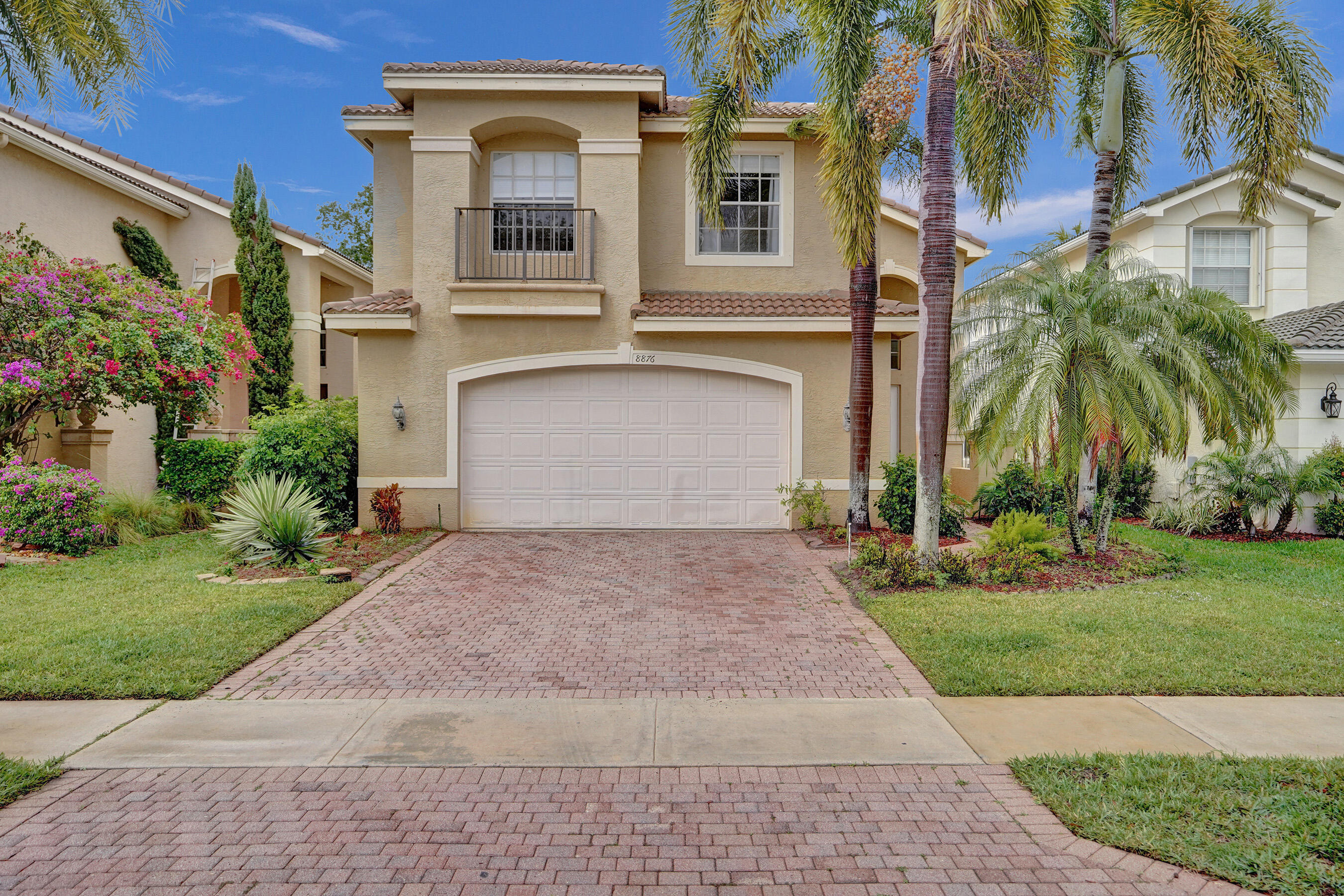 CANYON ISLES 1 - Residential Lease