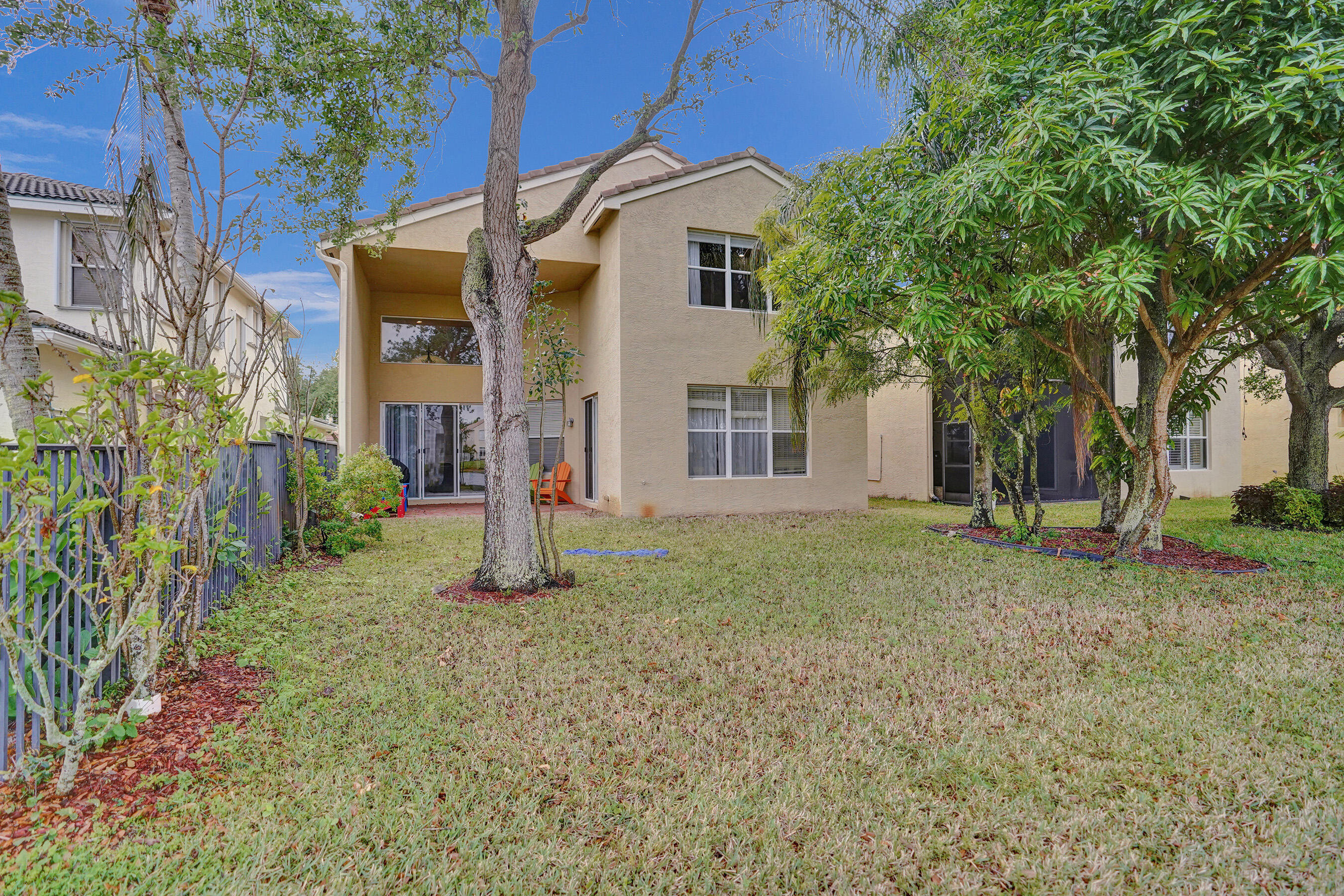 CANYON ISLES 1 - Residential Lease