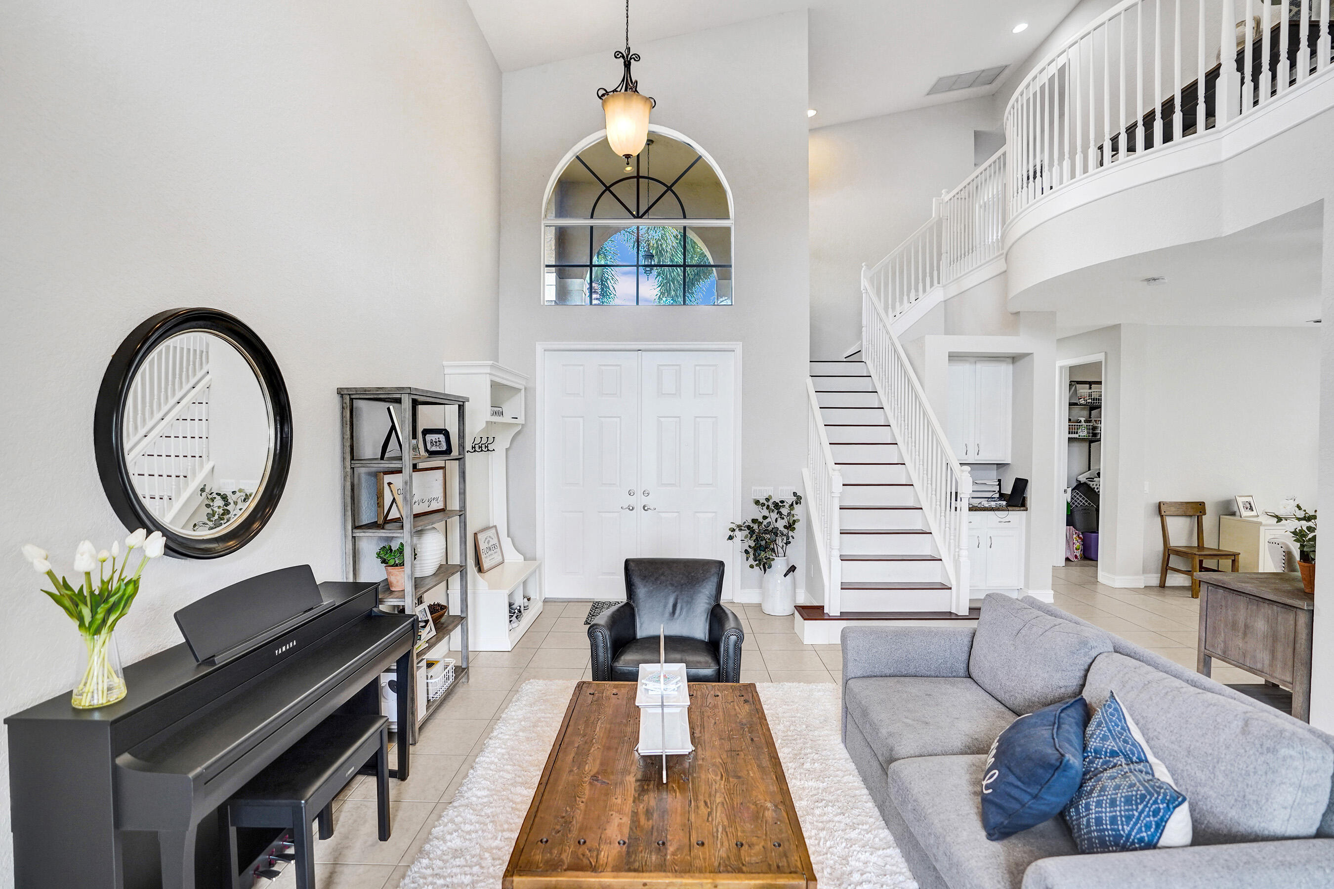 CANYON ISLES 1 - Residential Lease