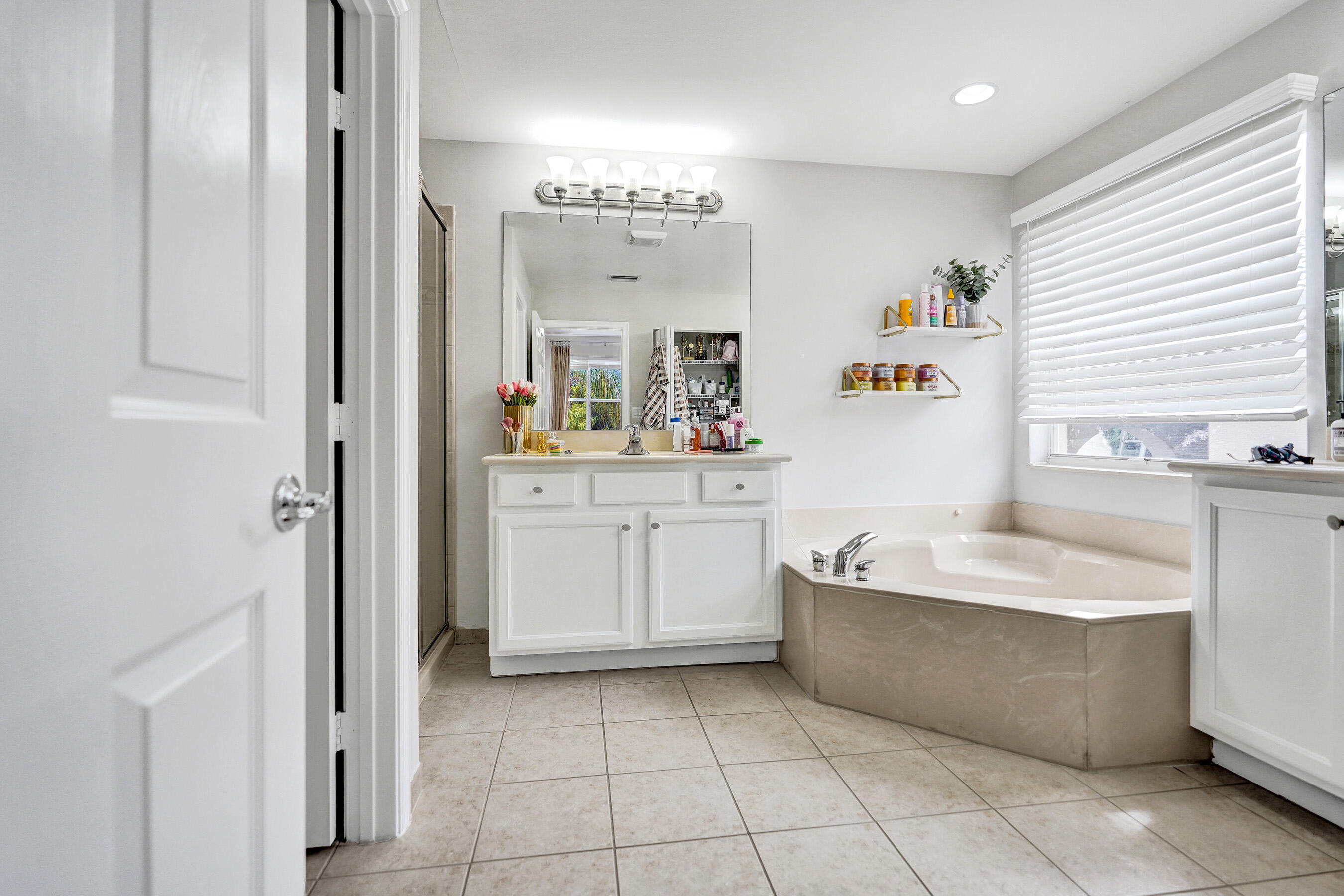 CANYON ISLES 1 - Residential Lease