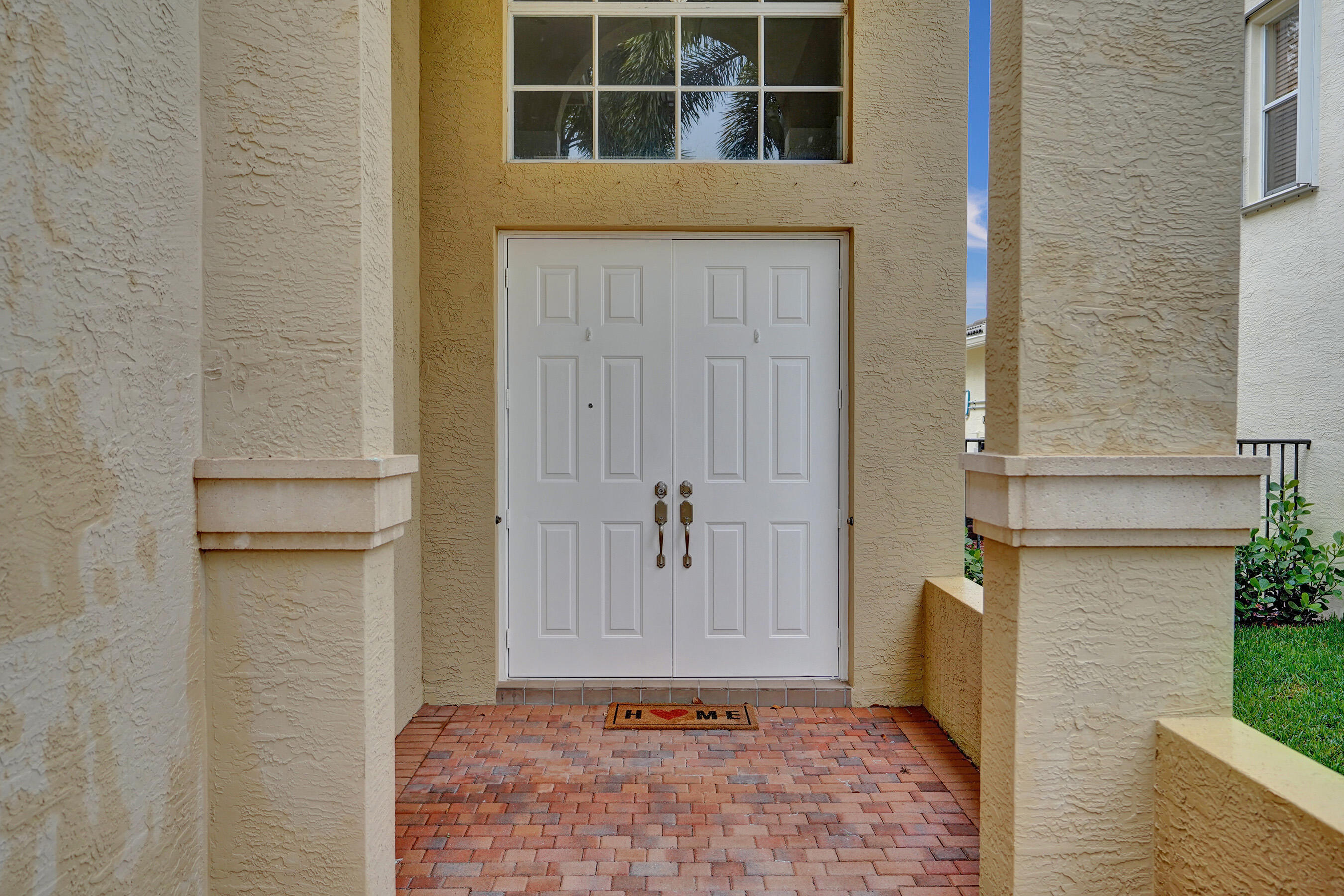 CANYON ISLES 1 - Residential Lease