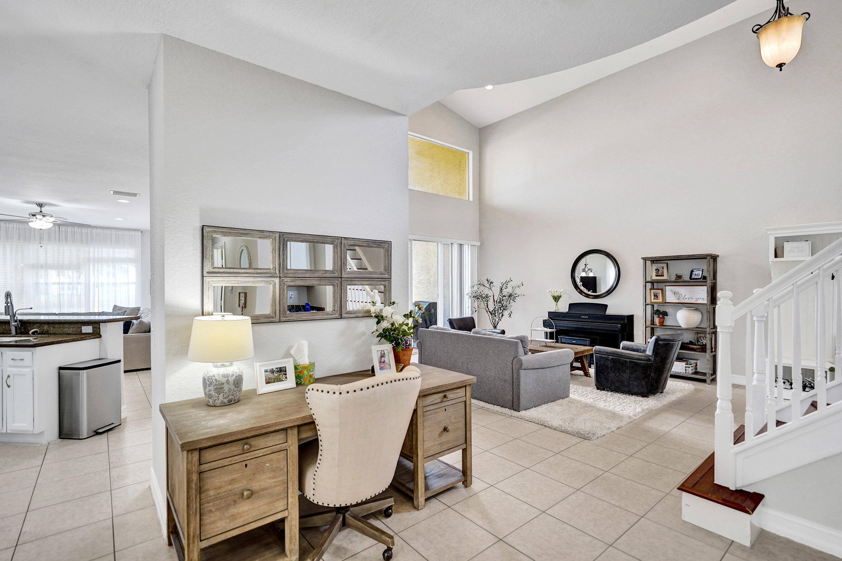 CANYON ISLES 1 - Residential Lease