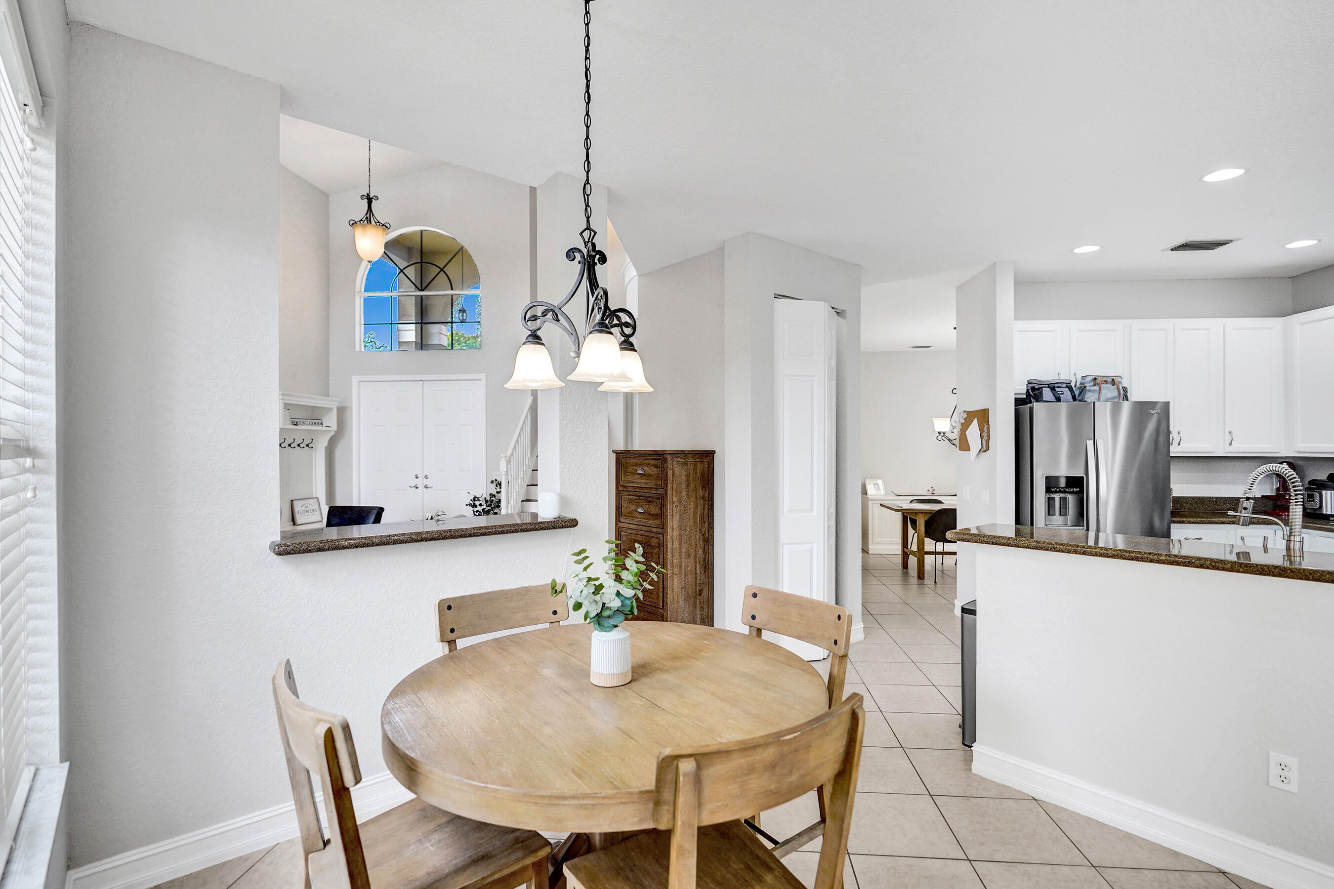 CANYON ISLES 1 - Residential Lease