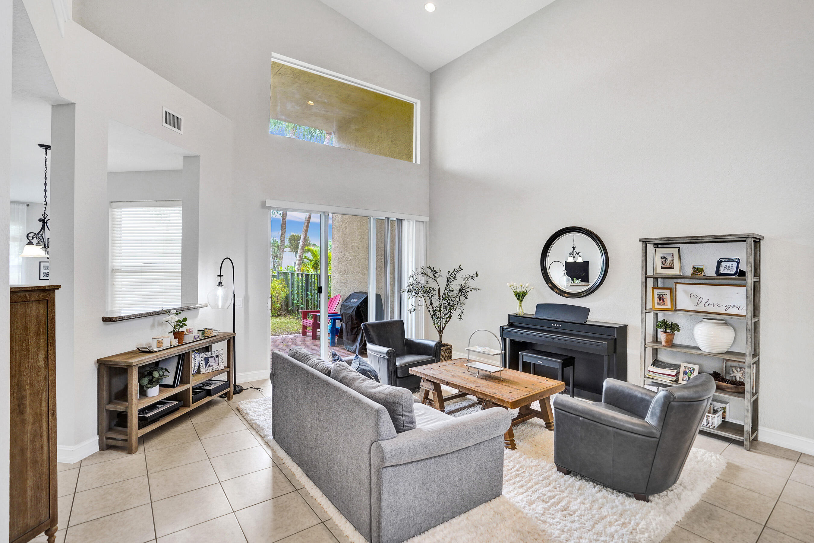 CANYON ISLES 1 - Residential Lease
