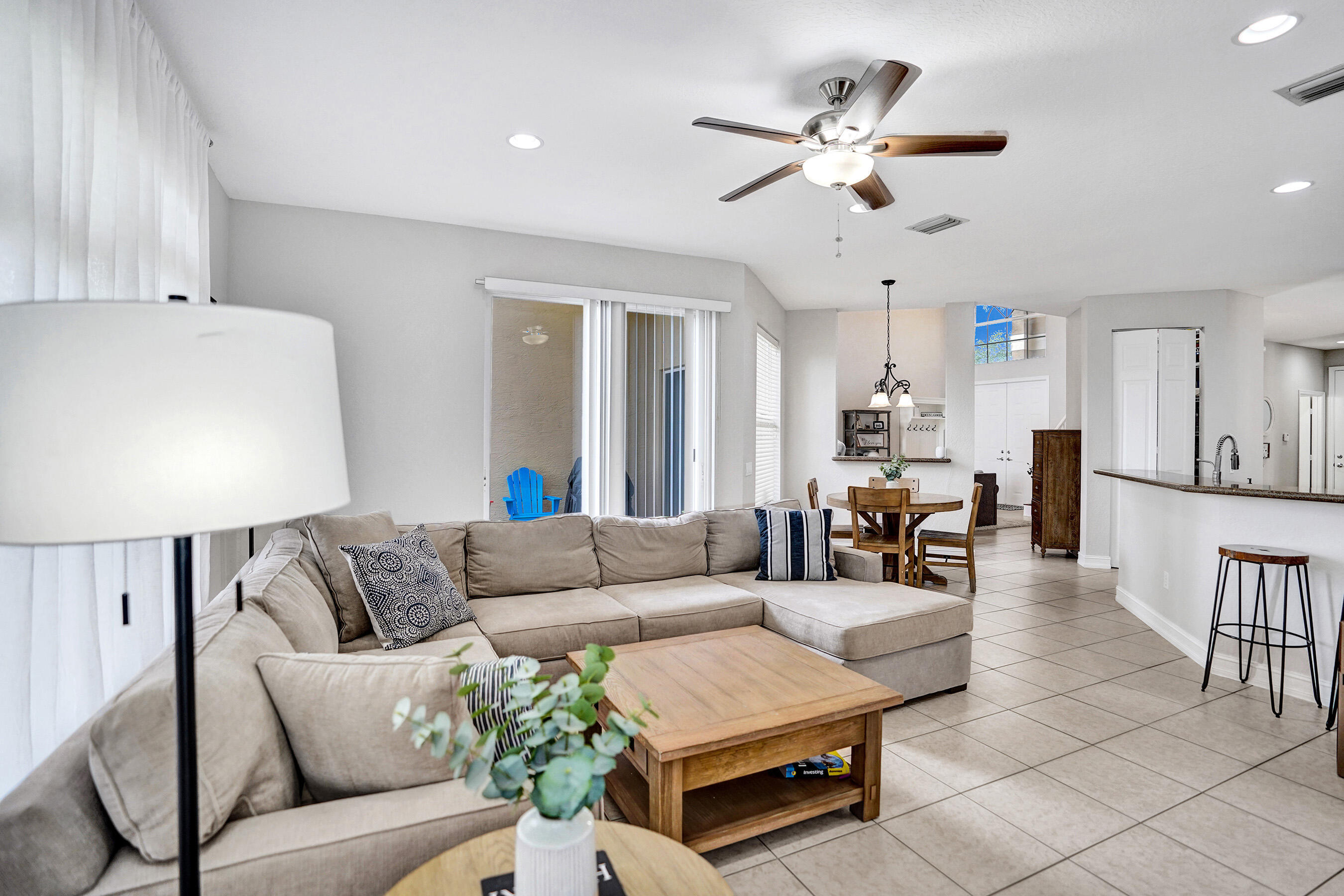 CANYON ISLES 1 - Residential Lease
