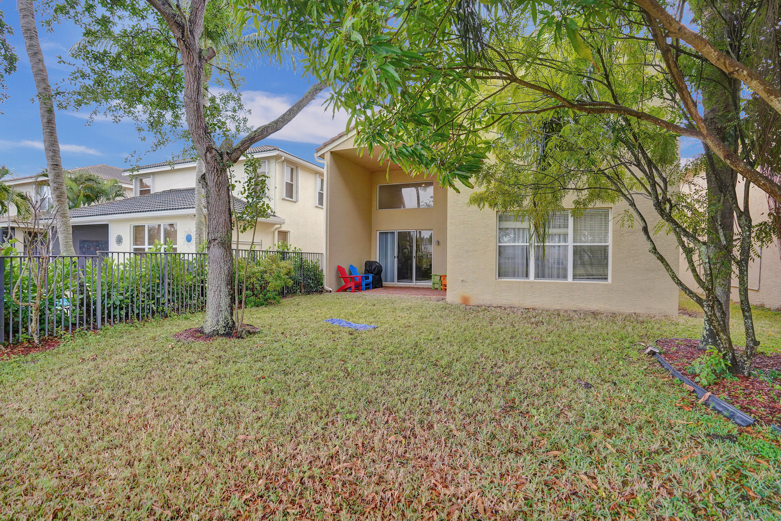 CANYON ISLES 1 - Residential Lease