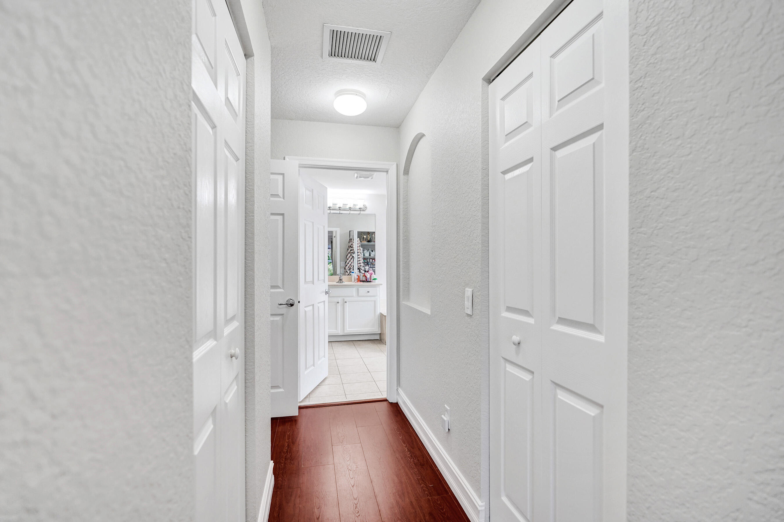 CANYON ISLES 1 - Residential Lease