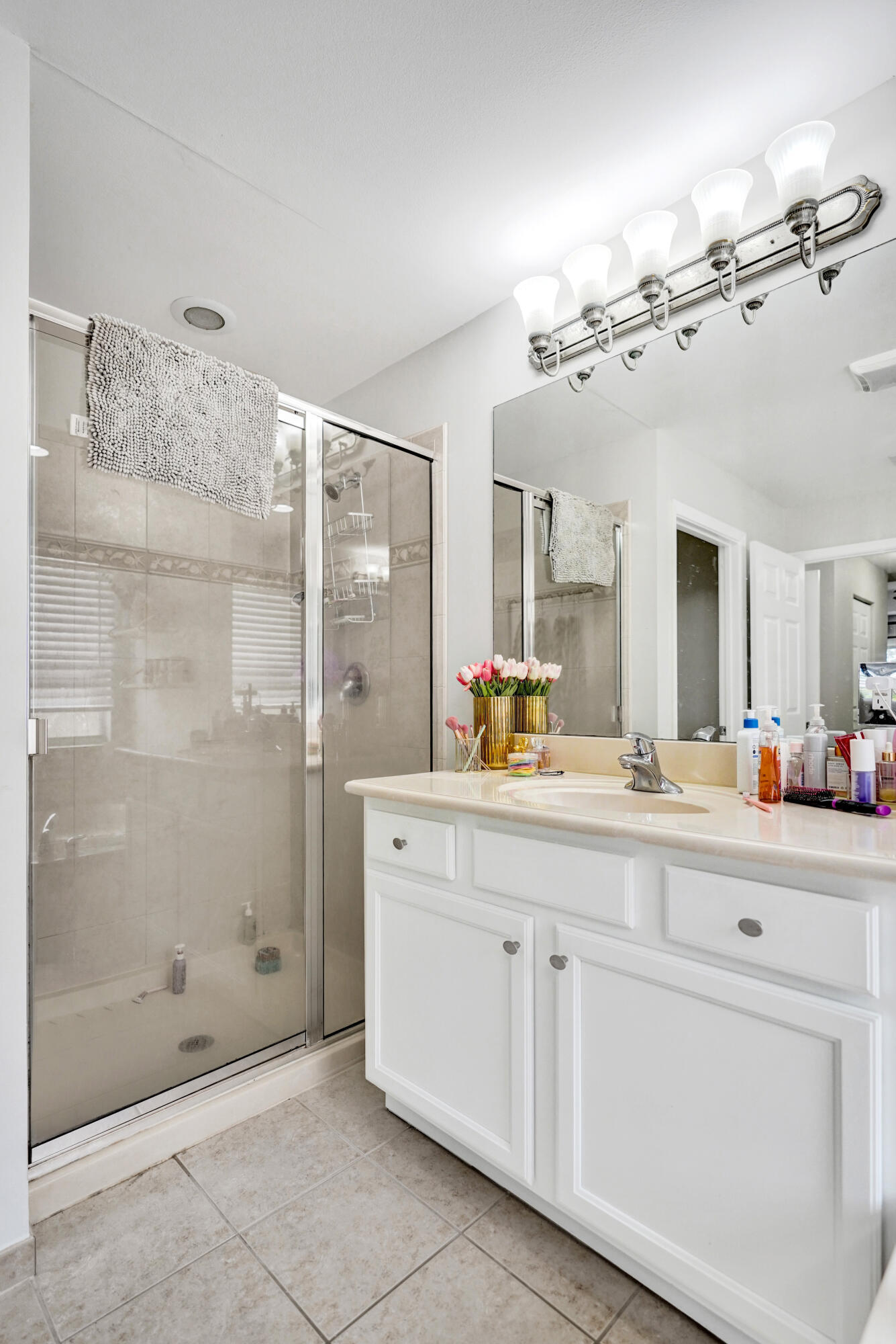 CANYON ISLES 1 - Residential Lease