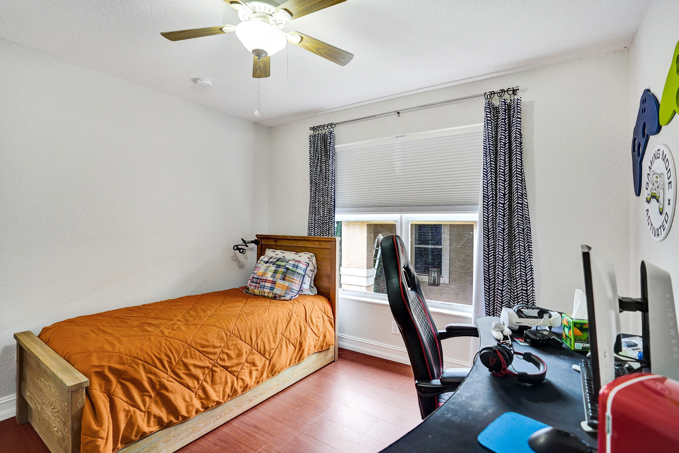 CANYON ISLES 1 - Residential Lease