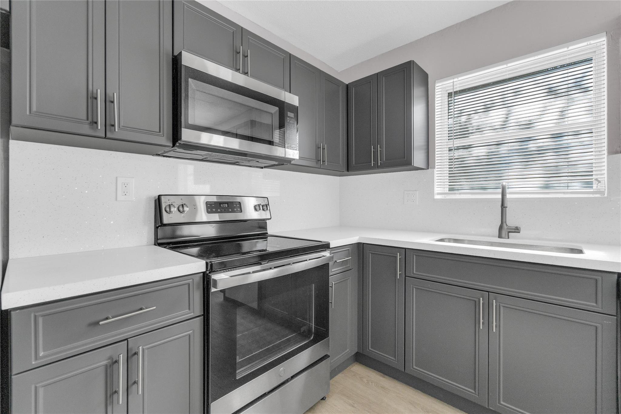 SHERIDAN LAKES - Residential