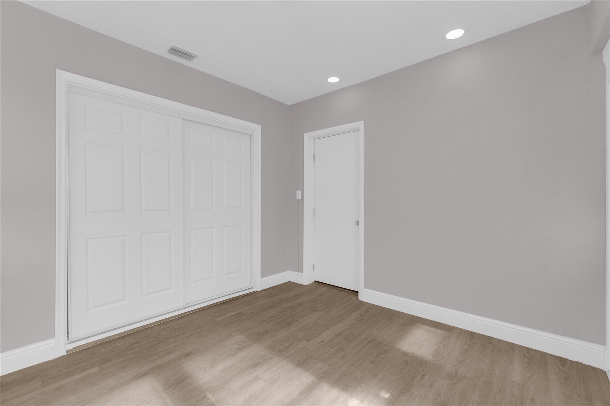 SHERIDAN LAKES - Residential