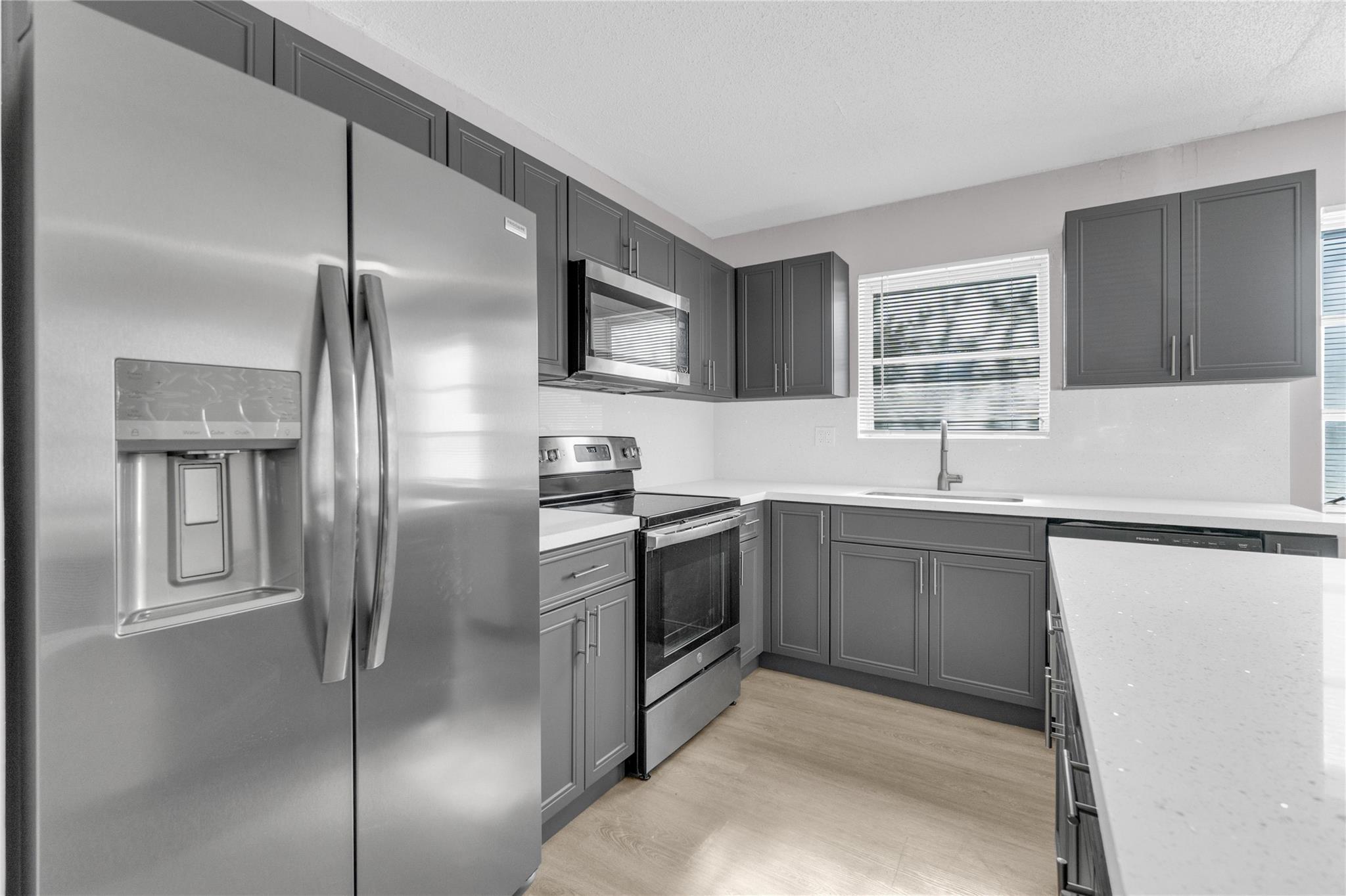 SHERIDAN LAKES - Residential