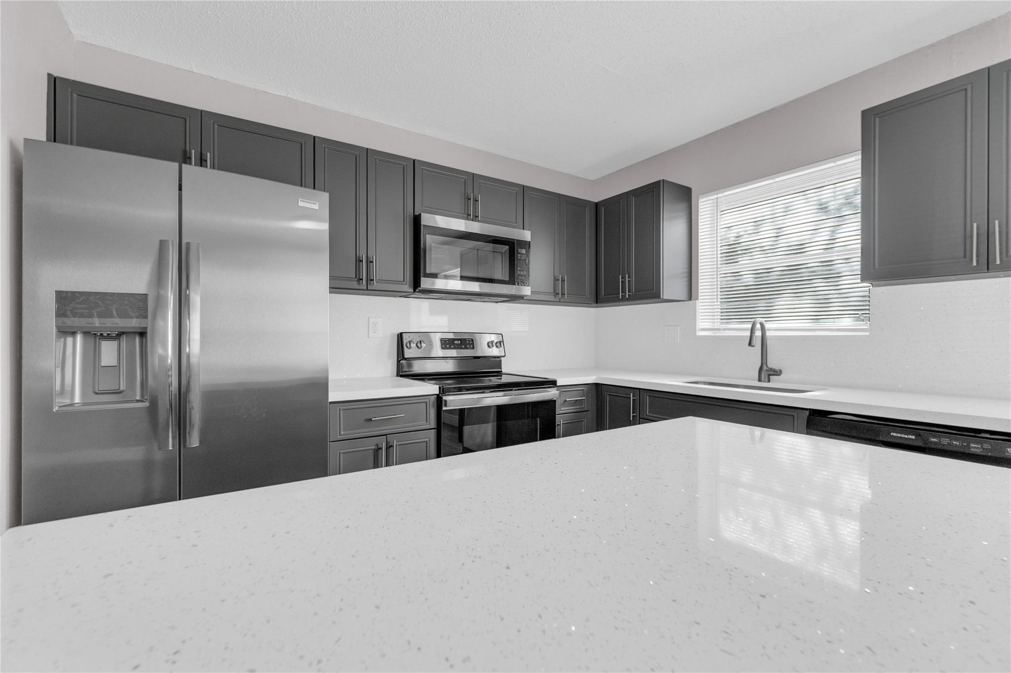 SHERIDAN LAKES - Residential