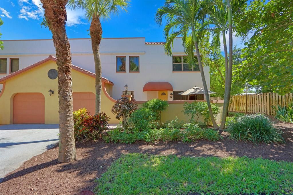 Photo of 52 Uno Lago Drive, Juno Beach, FL 33408 (MLS # R10749462)