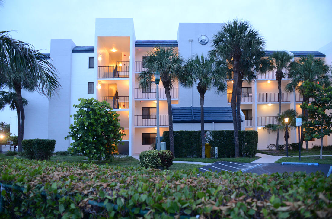 SEA RISE CONDO - Residential Lease