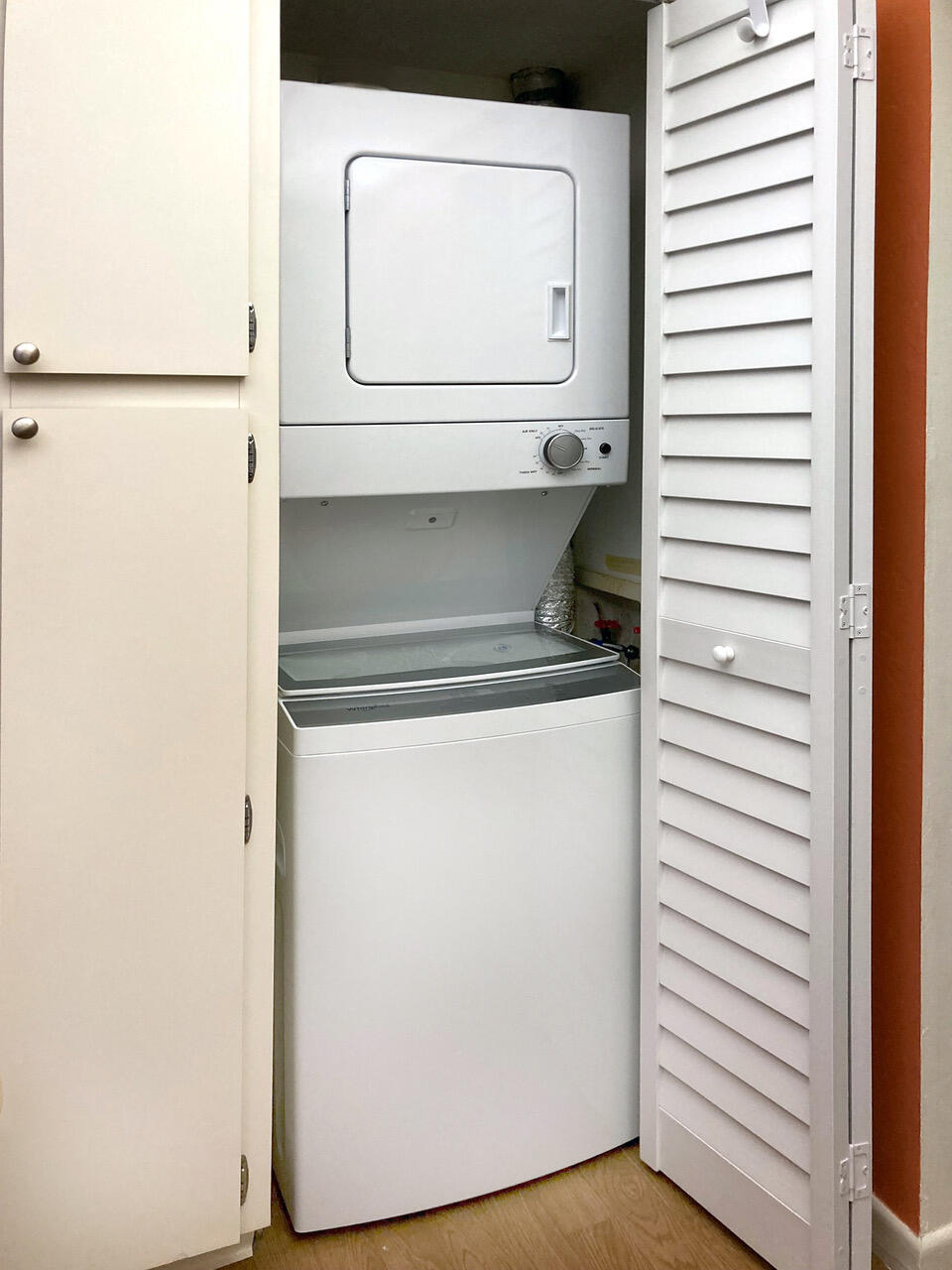 SEA RISE CONDO - Residential Lease