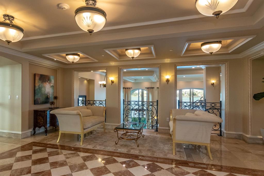 MIZNER GRAND CONDO - Residential