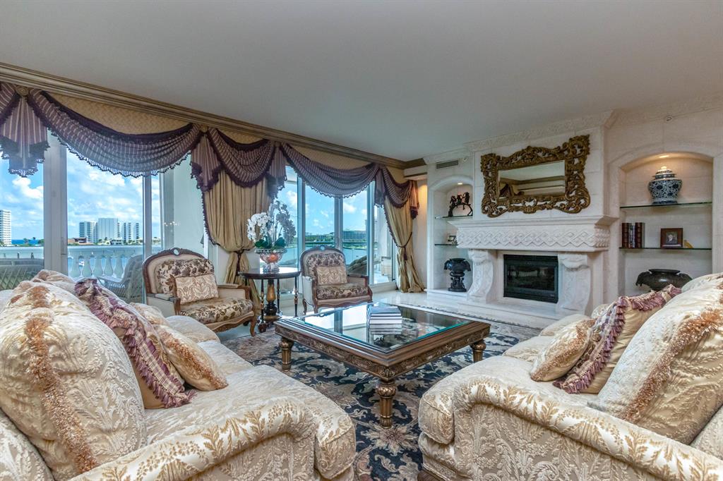 MIZNER GRAND CONDO - Residential