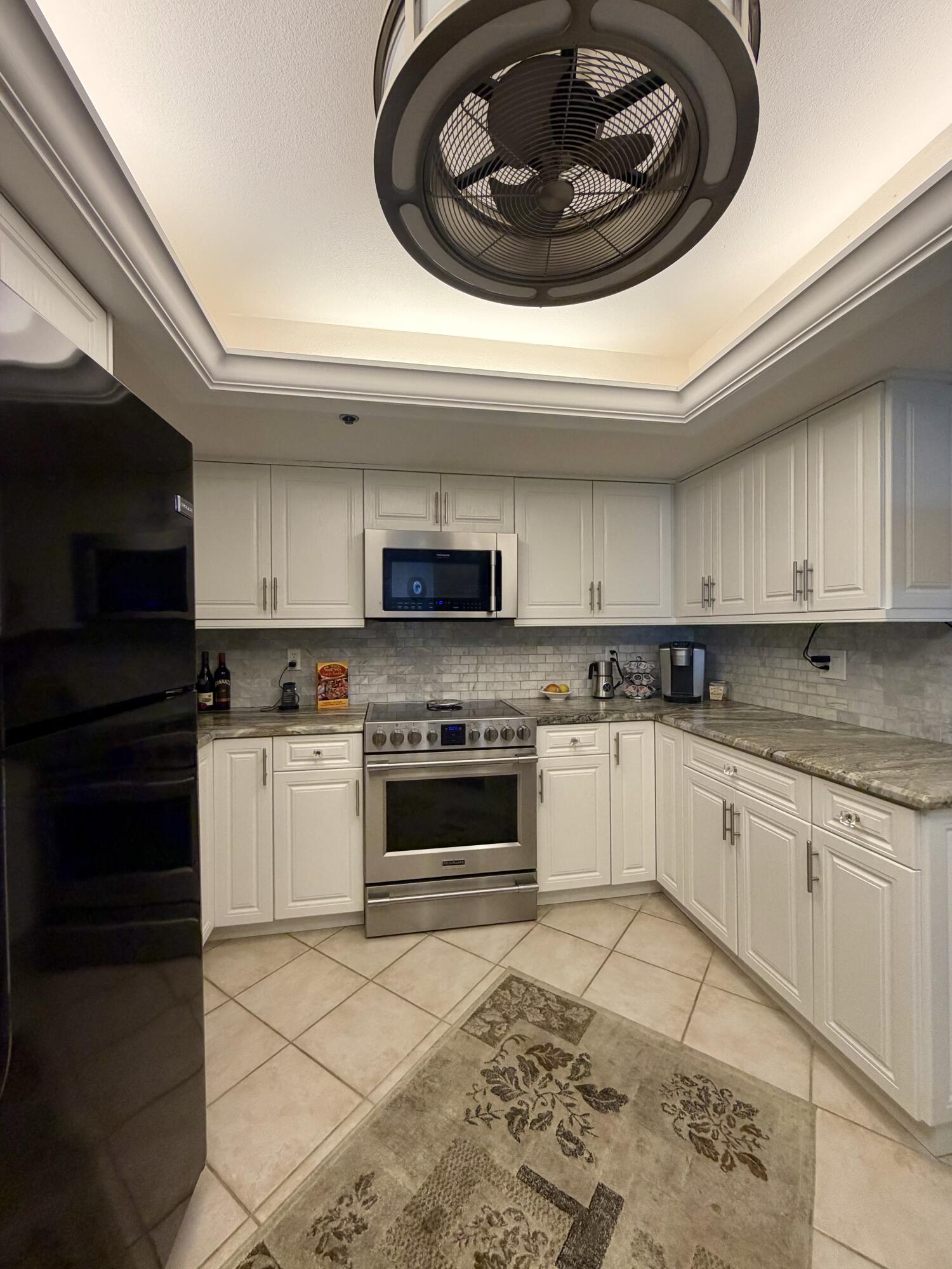 TIARA TOWERS CONDOMINIUM - Residential