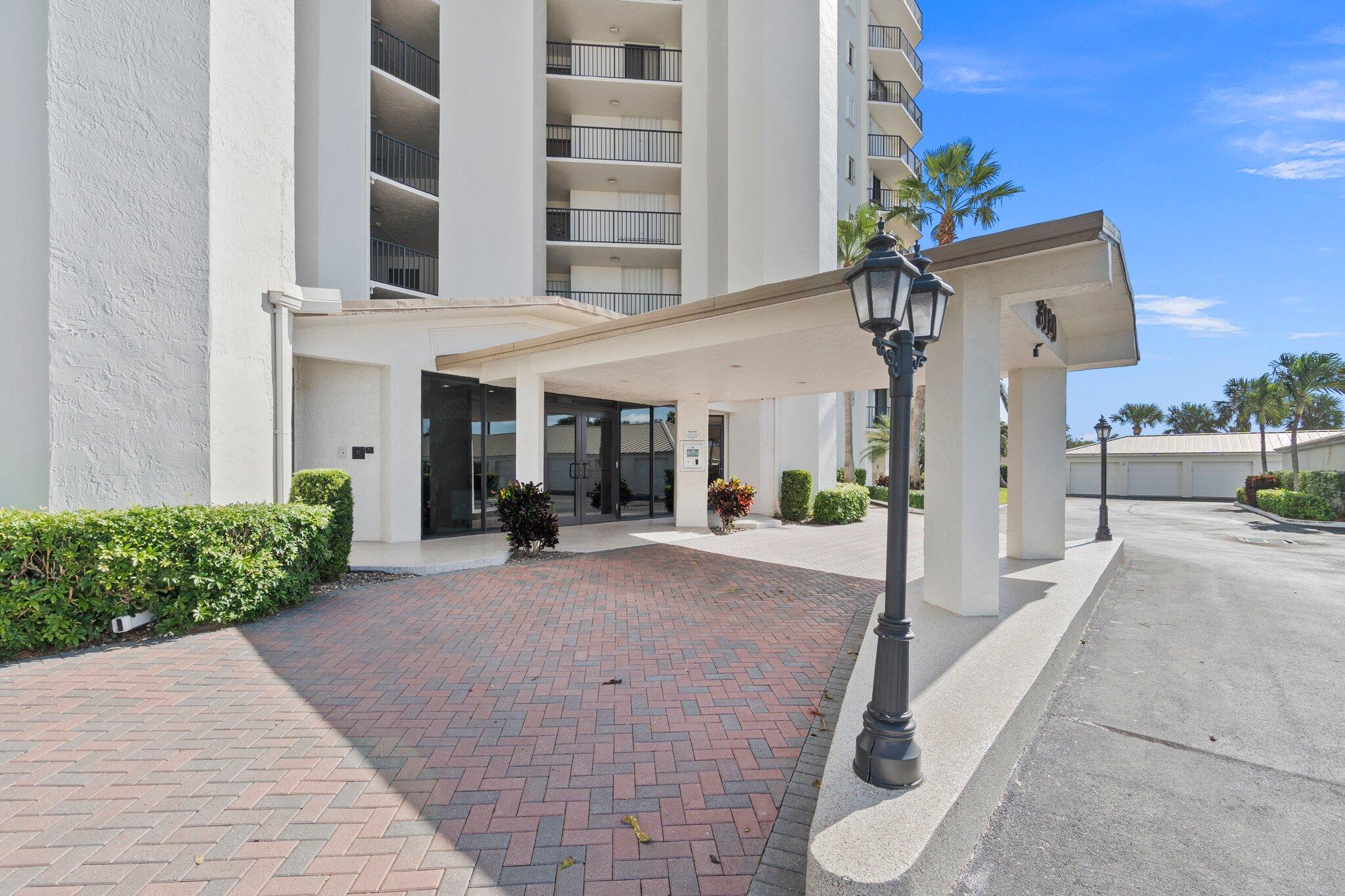 TIARA TOWERS CONDOMINIUM - Residential