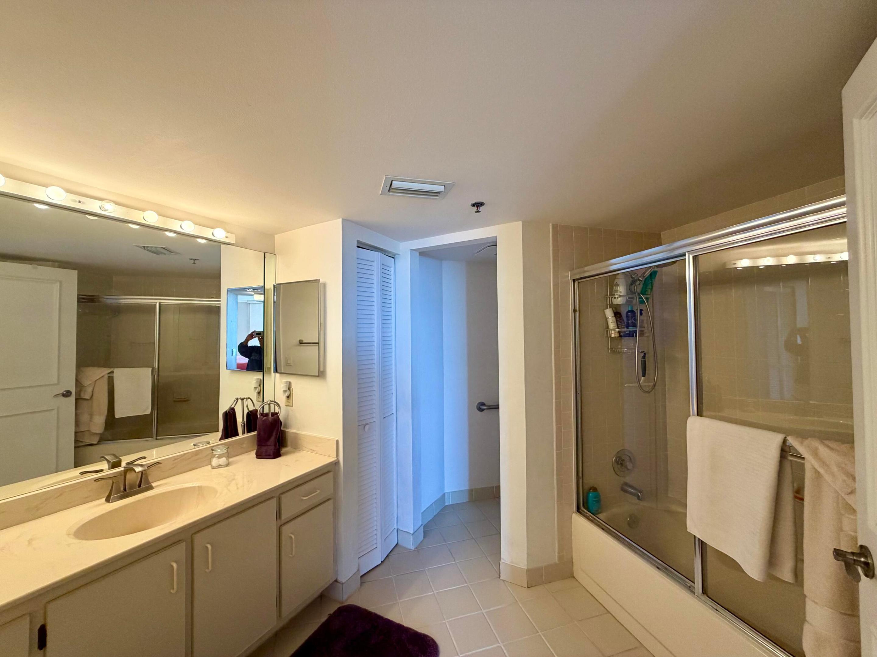 TIARA TOWERS CONDOMINIUM - Residential