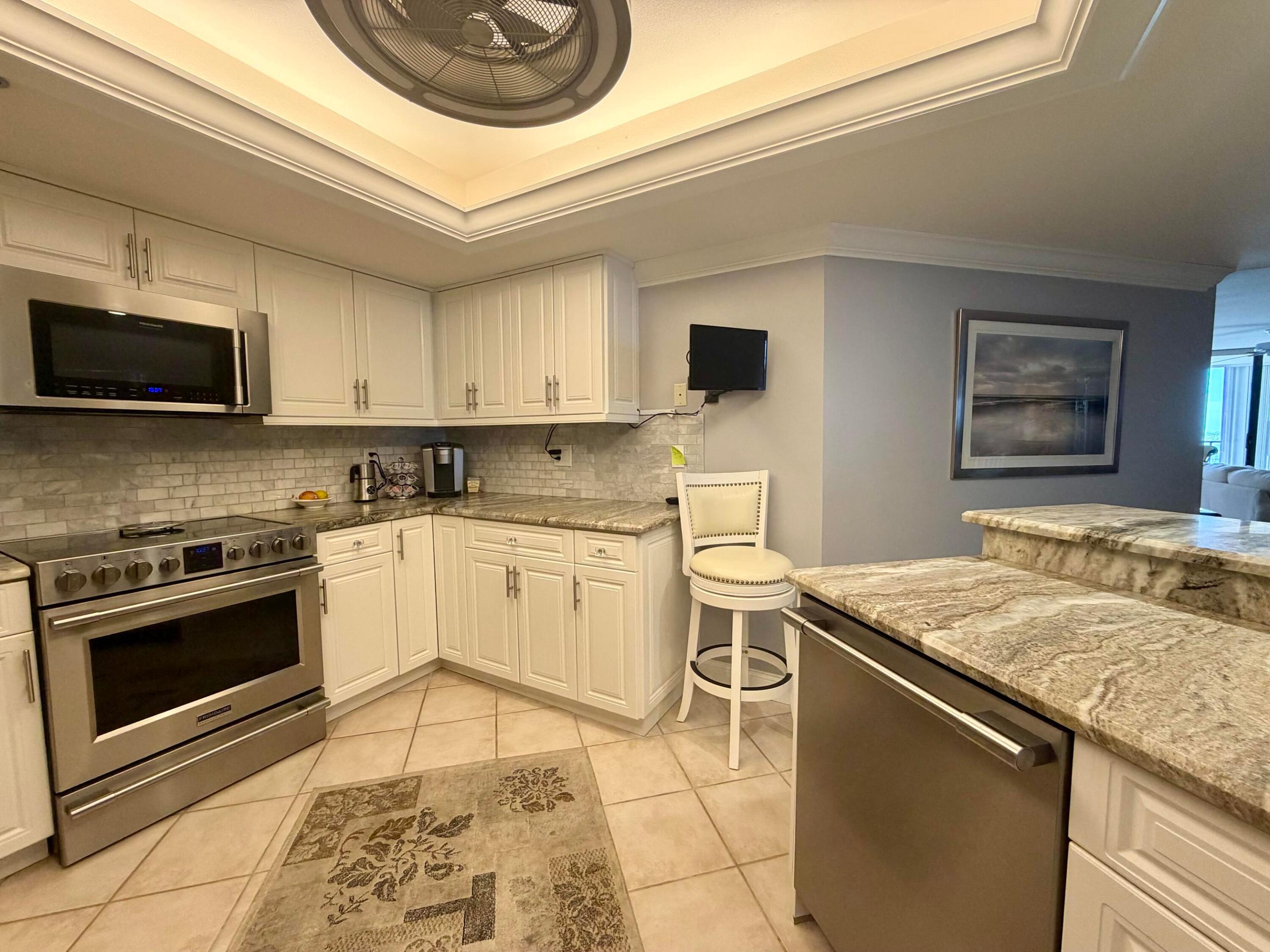 TIARA TOWERS CONDOMINIUM - Residential