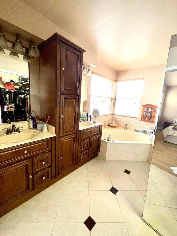 RAINBOW LAKES TR E - Residential