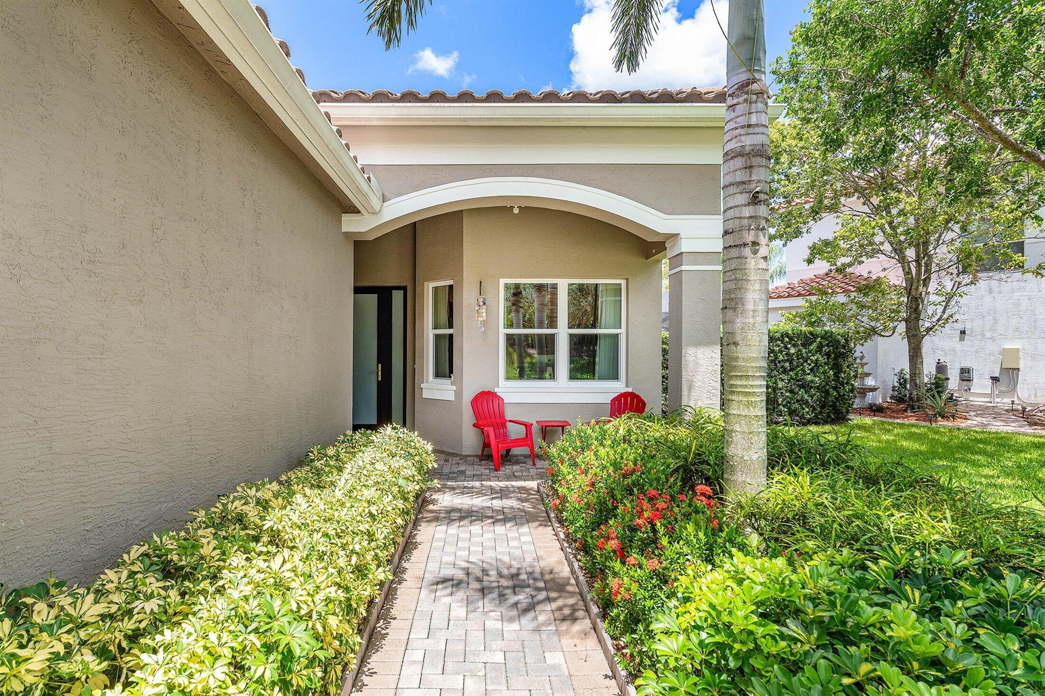 8388 Calabria Lakes Drive
