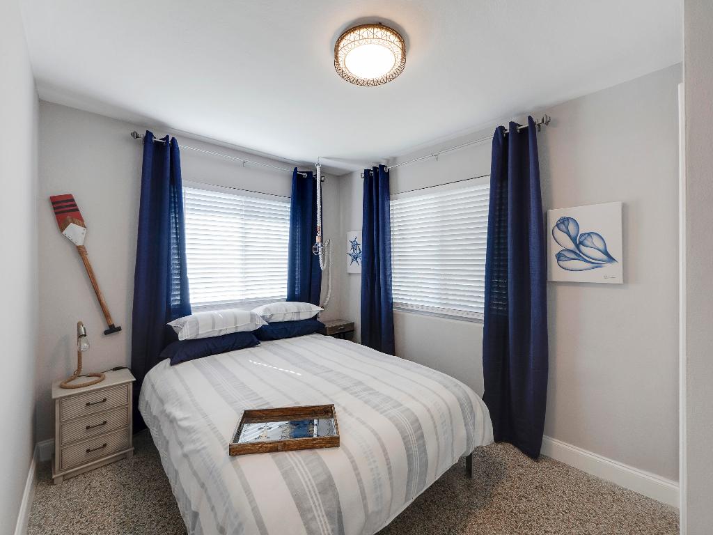 PALM BEACH SHORES - Residential Lease