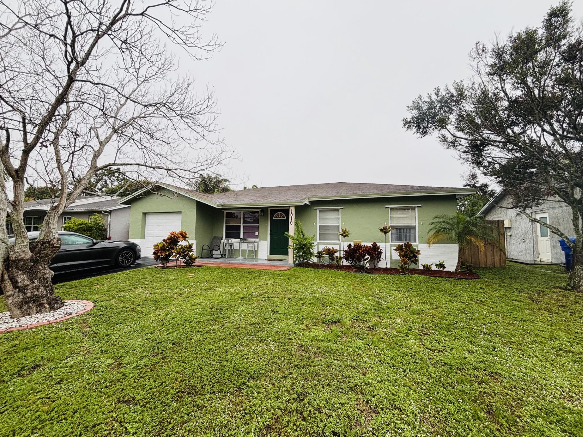 1010 SW 83rd Ave
