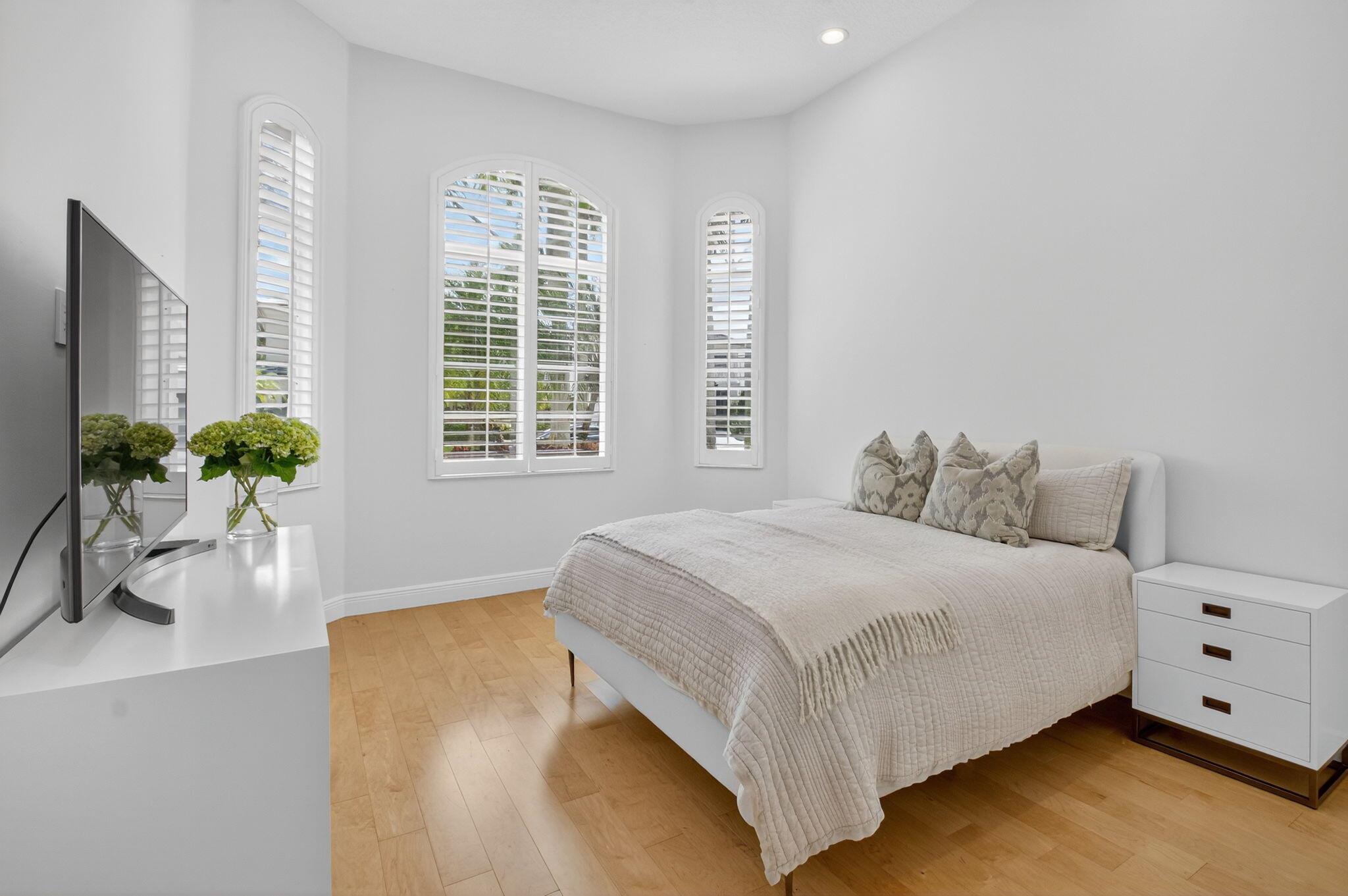 Mizner Country Club - Residential