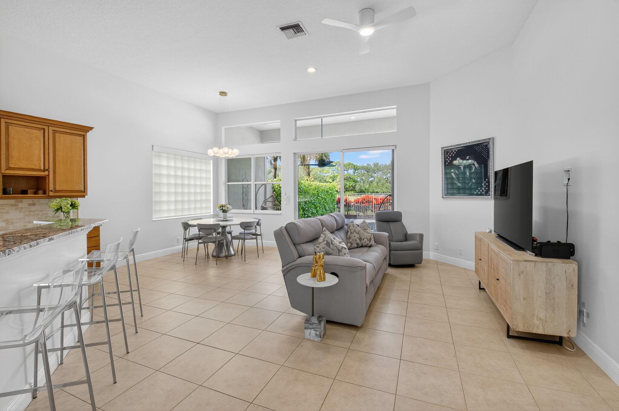 Mizner Country Club - Residential