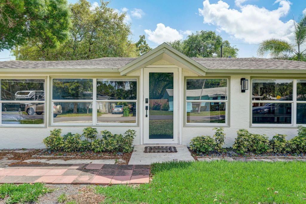 Photo of 1270 SW 29th Street, Fort Lauderdale, FL 33315 (MLS # F10427764)