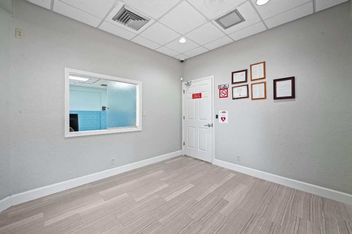 1501 Presidential Way 9