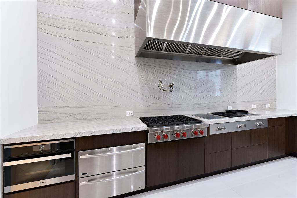 ST ANDREWS COUNTRY CLUB - Residential