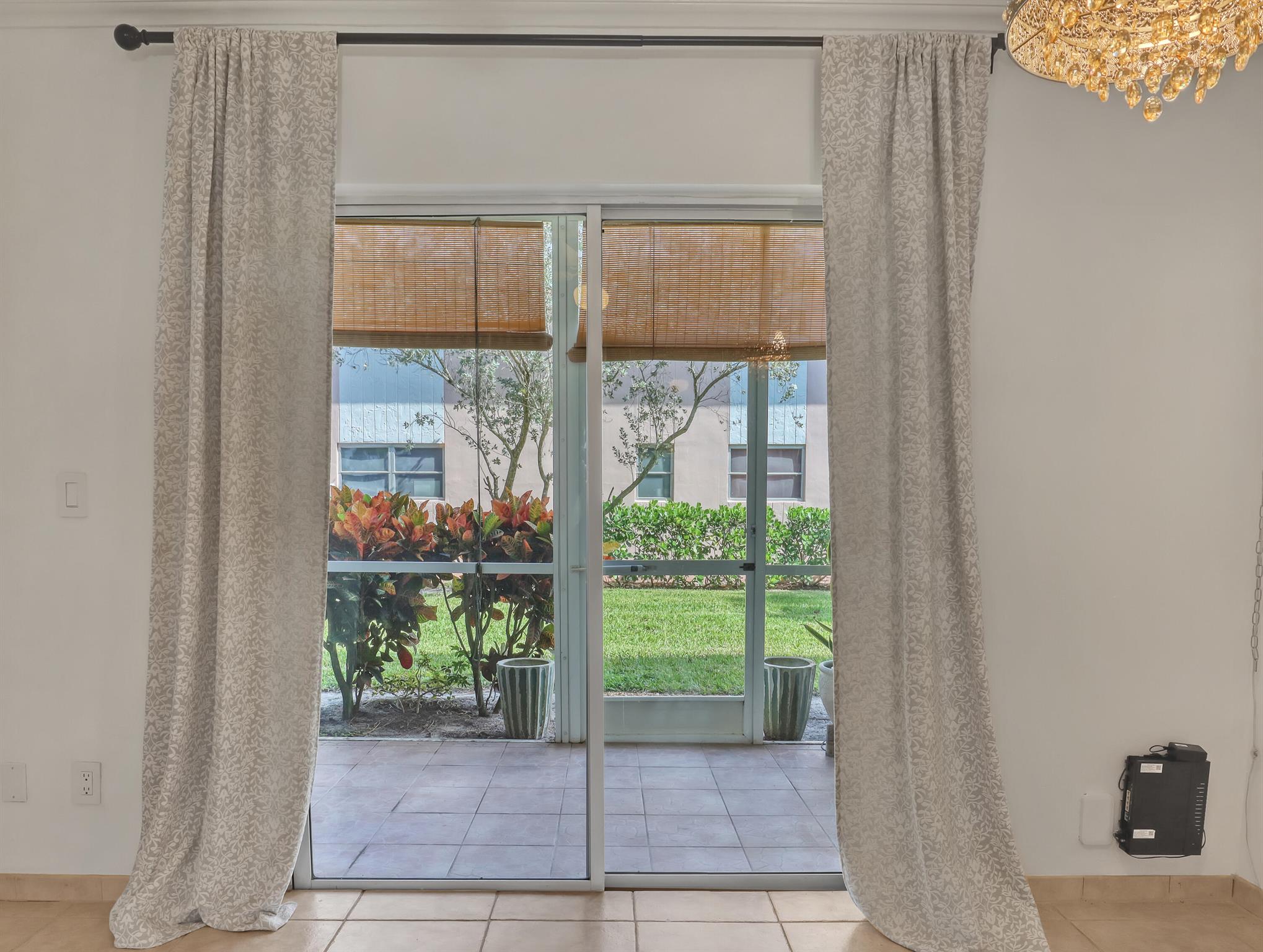 THE LITTLE CLUB CONDO - Residential