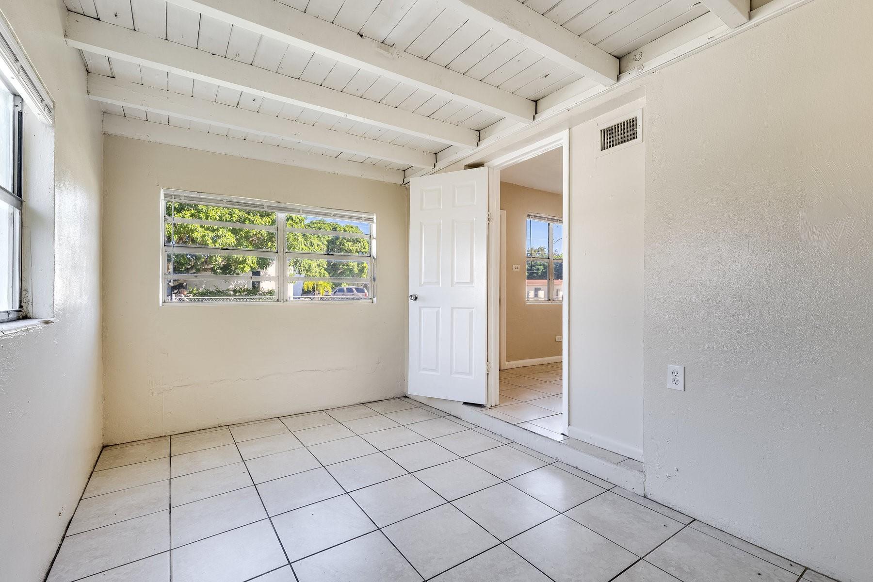 Palm View - Residential