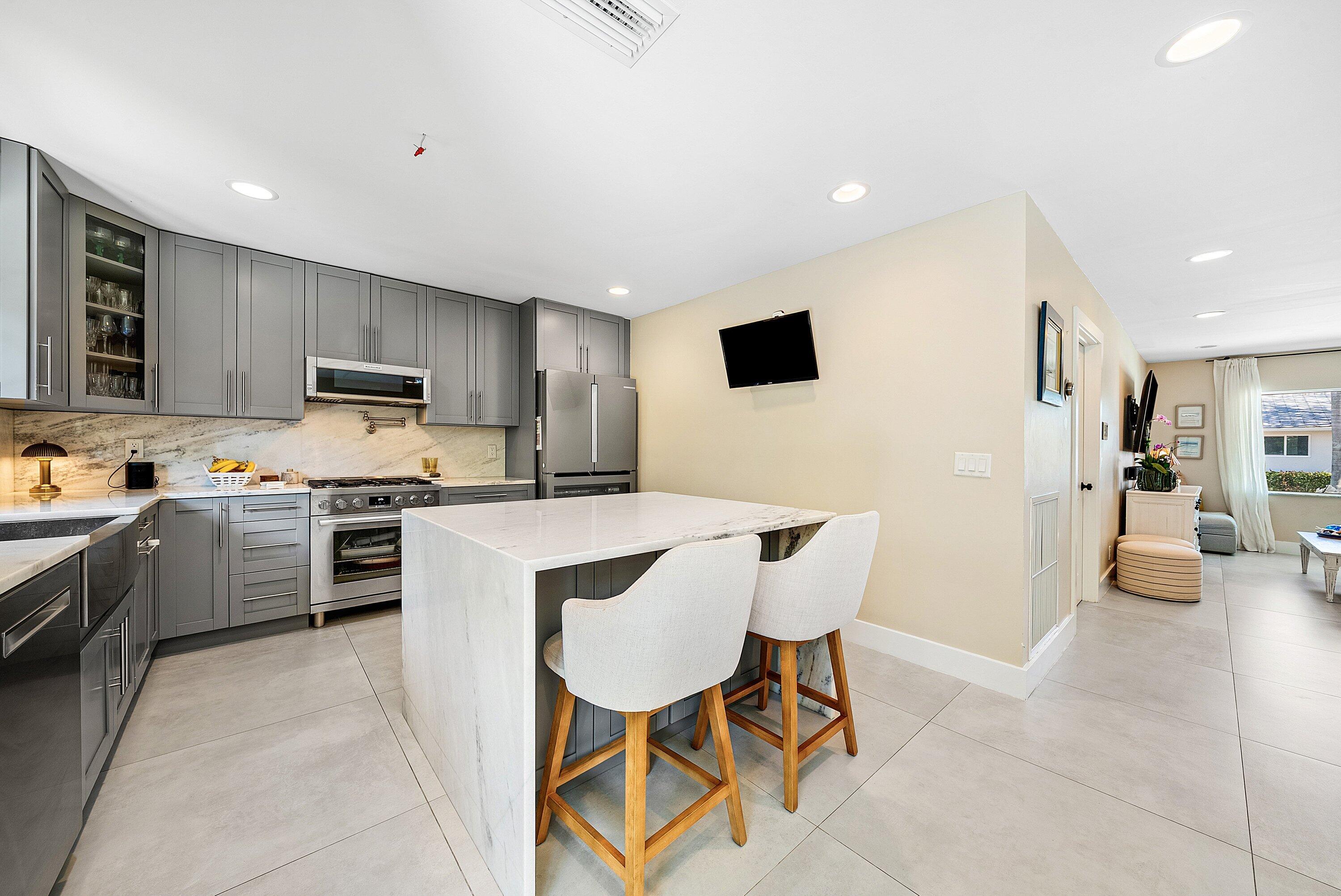 HARBOR ESTATES - Residential