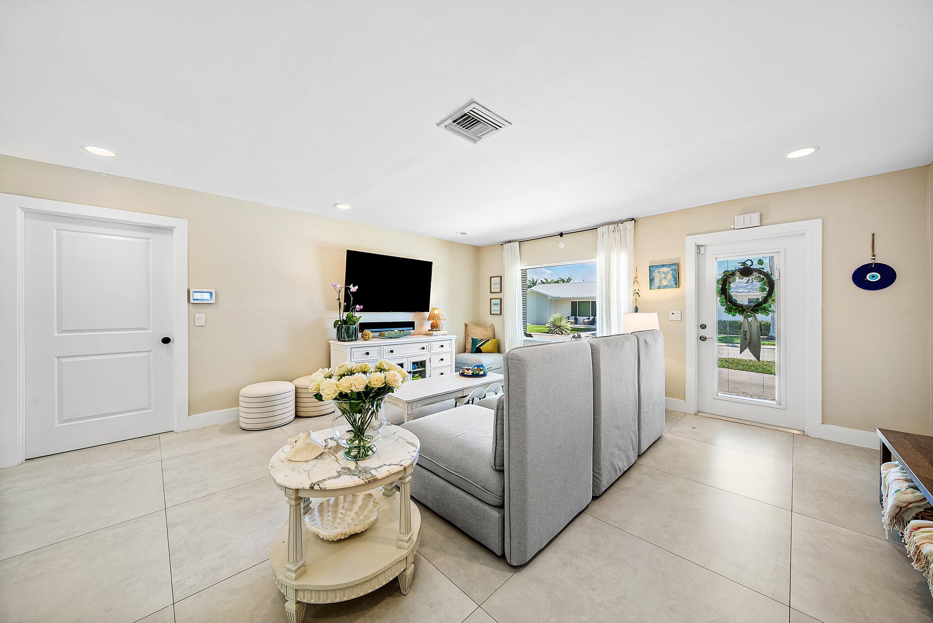 HARBOR ESTATES - Residential