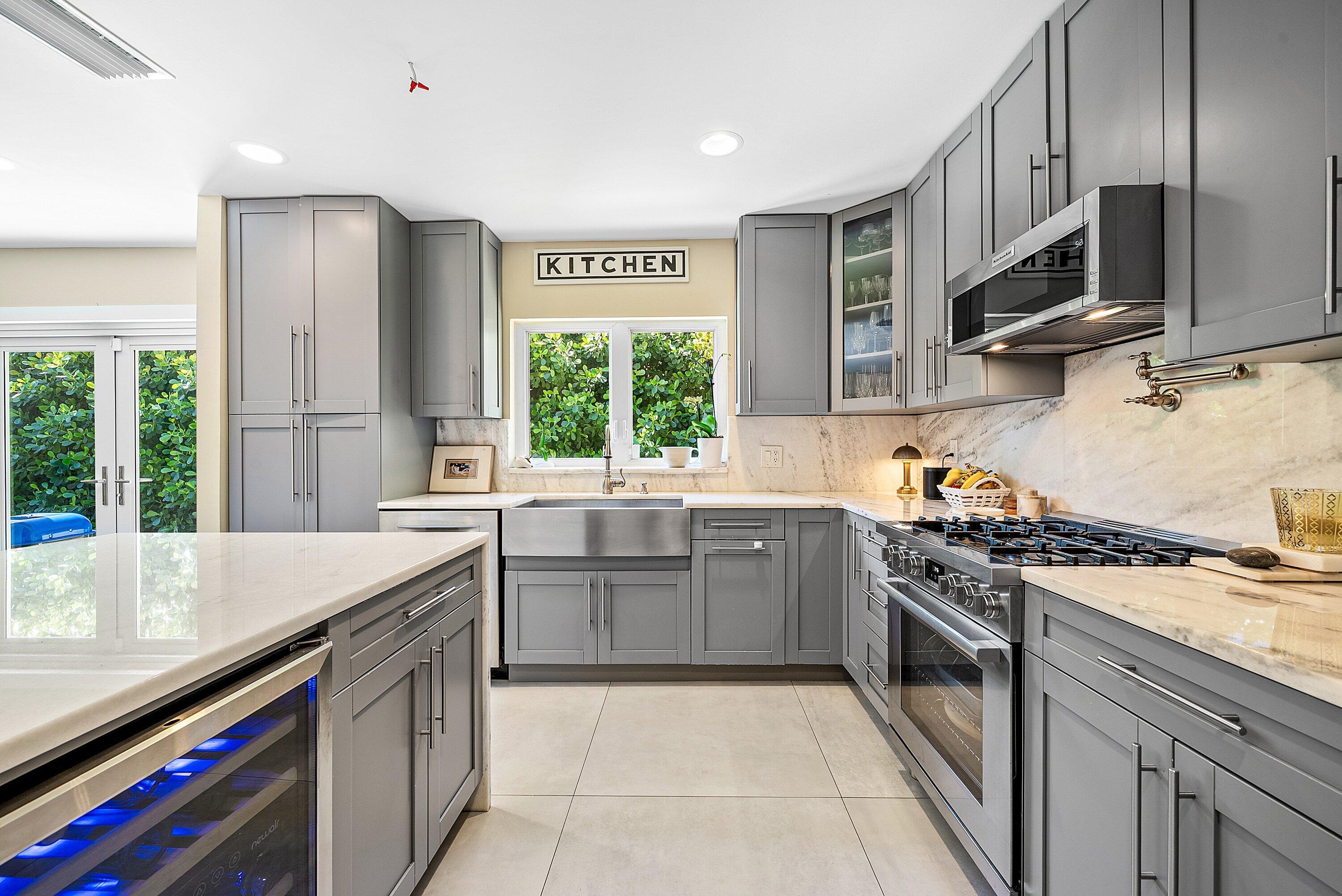 HARBOR ESTATES - Residential