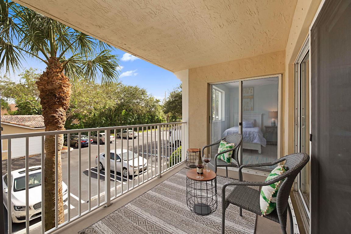 LIGHTHOUSE COVE AT TEQUESTA CONDO - Residential Lease