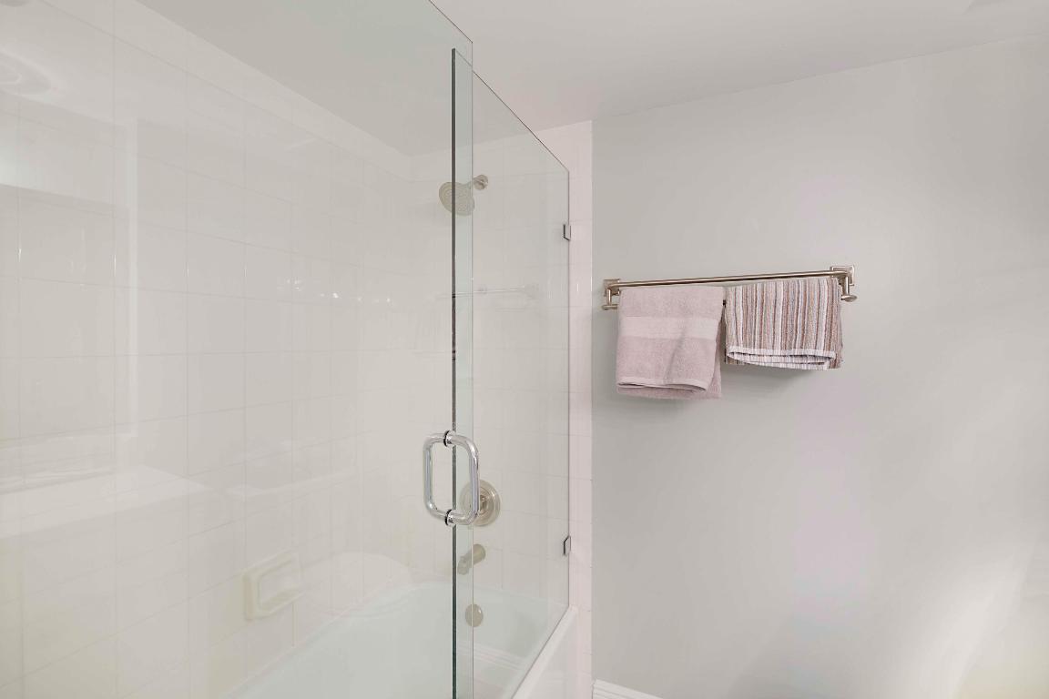 LIGHTHOUSE COVE AT TEQUESTA CONDO - Residential Lease