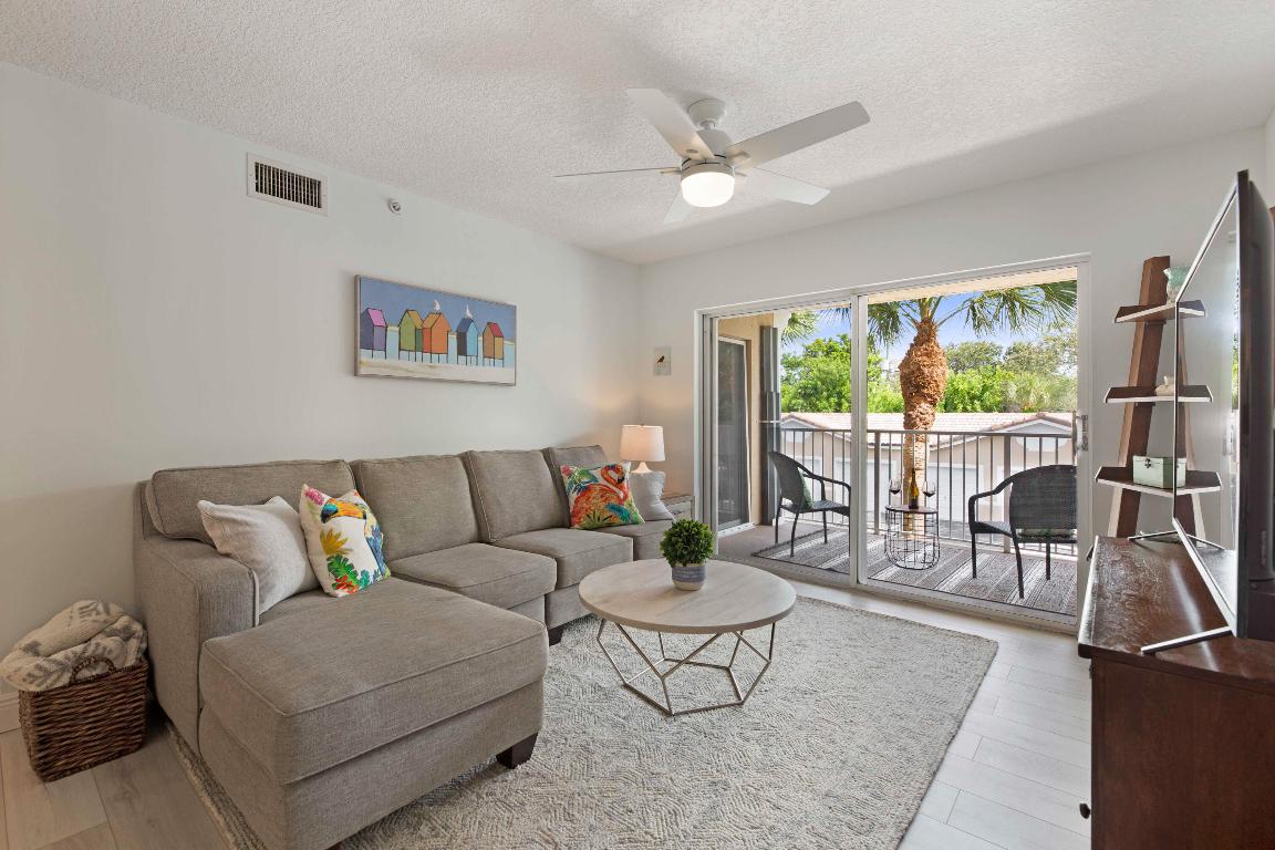 LIGHTHOUSE COVE AT TEQUESTA CONDO - Residential Lease