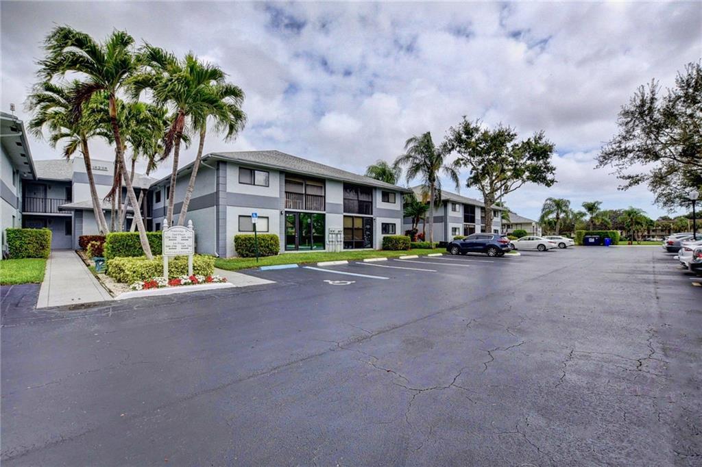 Lakes of Delray - Residential