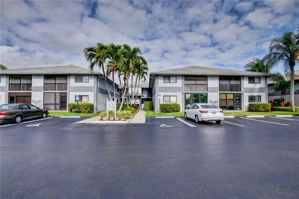 Lakes of Delray - Residential